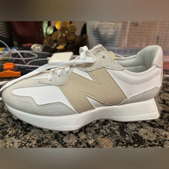 New Balance 327 sneakers (women or unisex) - Picture 6 of 9